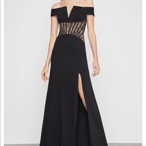 BCBGMAXAZRIA EVENING GOWN SIZE 4